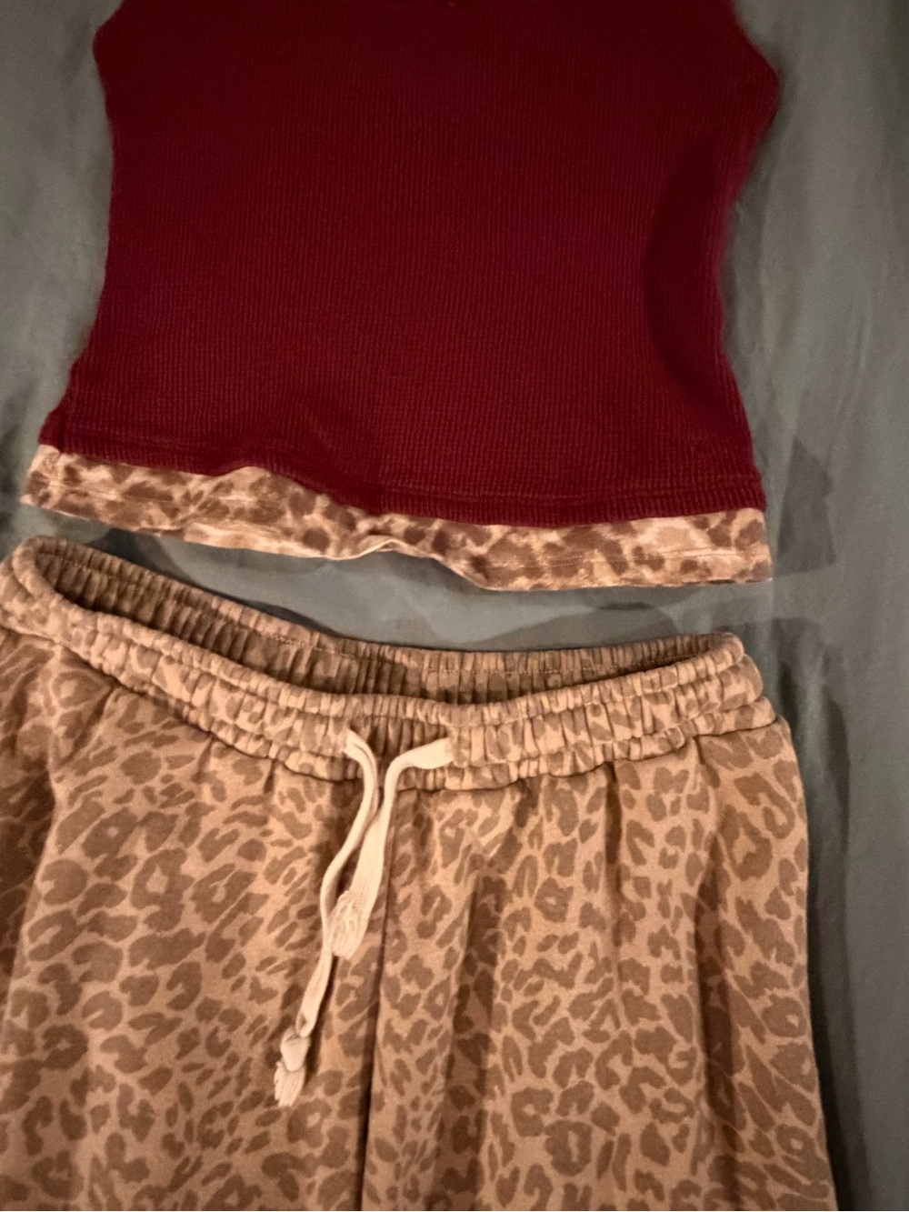 Womens Maroon Ribbed Tank with Leopard Trim - Picture 4 of 5